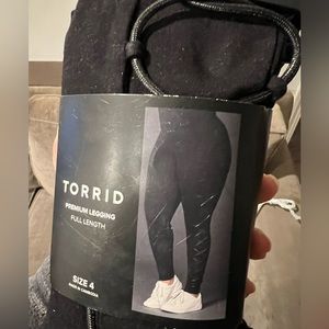 NWT Torrid Leggings Side Rope